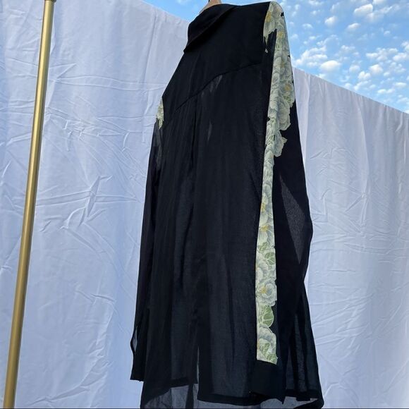 MINKPINK Y2K Revolve Oversized Chiffon Floral Button Up Blouse Top - Picture 5 of 5